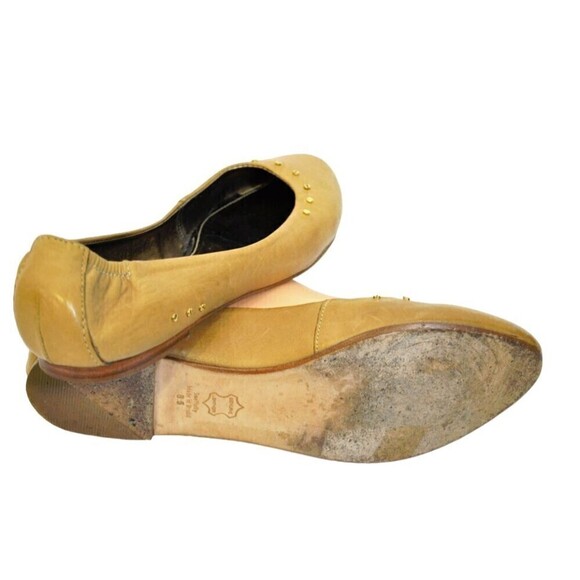 Matt Bernson Anthropologie Camel Leather Ballet Flats Vence Gold Screw Studs 8.5 - Picture 3 of 3